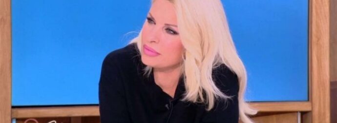 Ελένη Μενεγάκη: «Προσπαθώ να είμαι μαζεμένη με τα παιδιά μου…» – Το σχόλιο της για την συνέντευξη του Άρη Αργυρόπουλου