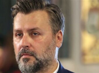 Γιάννης Καλλιάνος: «Τζούφιος ο χιονιάς! Αν έχετε τόση ανάγκη να ακουστεί το όνομά σας, μπορείτε να κάνετε αίτηση σε κάποιο τηλεοπτικό show»