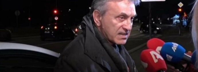 Πρωτοφανές ξέσπασμα από Γιώργο Νταλάρα: «Είναι γελοίο αυτό που κάνετε, αν δείτε τους εαυτούς σας θα ντραπείτε»