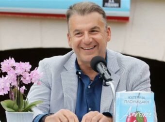 Γιώργος Λιάγκας: Πρώτη βουτιά για το 2024 – Η ανάρτηση του σε παραλία στο Ντουμπάι