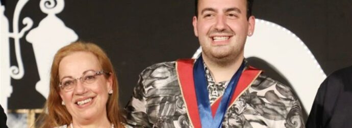 Μαυρίκιος Μαυρικίου: Πλάνταξε στο κλάμα η μητέρα του – Η στιγμή που της ανακοινώνει ότι θα γίνει γιαγιά (Βίντεο)