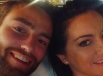 Survivor: «Θέλουν να τον διώξουν!» – Η γυναίκα του Rob James Seymour ξεσπά πρώτη φορά για τους Μπλε!