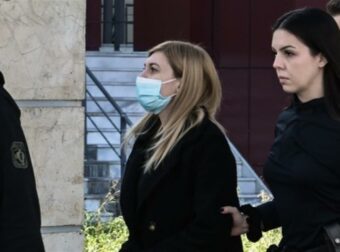 Ρούλα Πισπιρίγκου: «Ακόμη κι αν άλλαξα από λάθος τη δοσολογία φαρμάκου το παιδί δεν πέθανε στα χέρια μου – Με ταπεινώνετε συνεχώς και με ειρωνεύεστε»