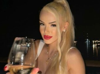 Στέλλα Μιζεράκη: Με γνωστό τραγουδιστή στην πρώτη έξοδο μετά τον χωρισμό