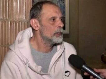Τζώνυ Θεοδωρίδης: «Κοιμόμουν στον δρόμο, έξω από την Μητρόπολη…» – Σοκάρει με την αποκάλυψή του από την περίοδο που ήταν άστεγος