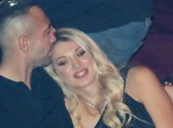 Κωνσταντίνα Σπυροπούλου: Με μαύρο μίνι φόρεμα στα μπουζούκια – Τρυφερές στιγμές με τον σύζυγό της, Βασίλη Σταθοκωστόπουλο