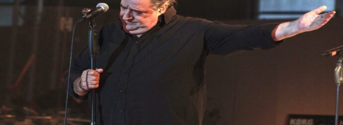Βασίλης Καρράς – Αυτός θα είναι ο τίτλος της βιογραφίας του