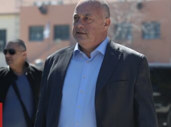 Μπeος σε δημοτικό σύμβουλο: «Εσύ σίγουρα θα φας ξύλο μέχρι να τελειώσει η θητεία» –  (video)