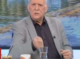 Γιώργος Παπαδάκης: Βούρκωσε μιλώντας για το σύνδρομο Down της αδερφής του
