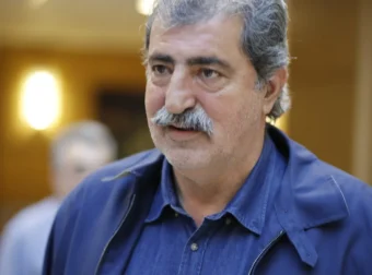 Έφτασε και ο Παύλος Πολάκης στις Σπέτσες – Η απότομη απάντηση του στους δημοσιογράφους