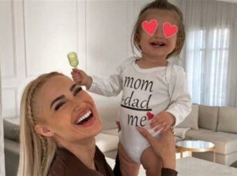 Ιωάννα Τούνη: Ο μικρός Πάρης έκανε μόνος του τα πρώτα του βήματα – Περιφερόταν στο σπίτι της μαμάς του στη Θεσσαλονίκη (Βίντεο)