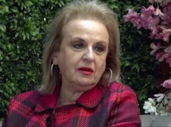 Ματίνα Παγώνη: «Νıώθω όμοpφη, με φλερτάpουν οι άνδρες αλλά δεν είμαι γατοúλα»