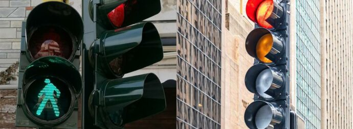 Ήρθε το νέο 4ο χρώμα στα φανάρια κυκλοφορίας: Αυτή είναι η λειτουργία του – Πώς θα κερδίζουμε χρήματα