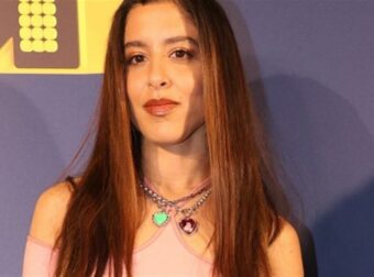 Μαρίνα Σάττι: Αγνώριστη με ξανθά μαλλιά πριν από 11 χρόνια – Στο θεατρικό σανίδι μαζί με την Άννα Βίσση (Βίντεο)