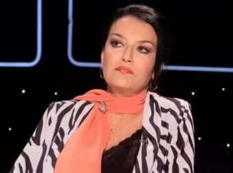Ελένη Φιλίνη: «Την τελευταία μέρα που έφευγα, μου έδειξε έναν όγκο που είχε βγάλει και…» – Η σπάνια εξομολόγηση για τη σχέση με τους γονείς της και την απουσία του πατέρα της