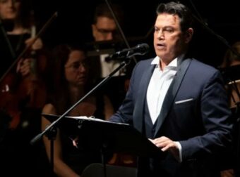 Μάριος Φραγκούλης: «Έβδομη μέρα ακίνητος στο κρεβάτι» – Η κατάστασή του μετά το τροχαίο