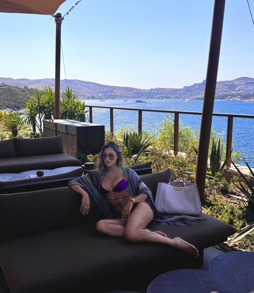 Ξανά μαζί πασίγνωστο ζευγάρι της ελληνικής showbiz λίγο καιρό μετά τον χωρισμό, κάνουν μαζί διακοπές στο Μπόντρουμ