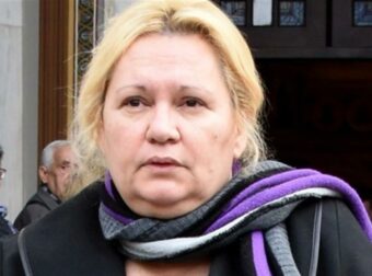 Καίτη Φίνου: Έφτιαξε τα δόντια της που είχαν σαπίσει μετά τον κορωνοϊό – Πόζαρε χαμογελώντας