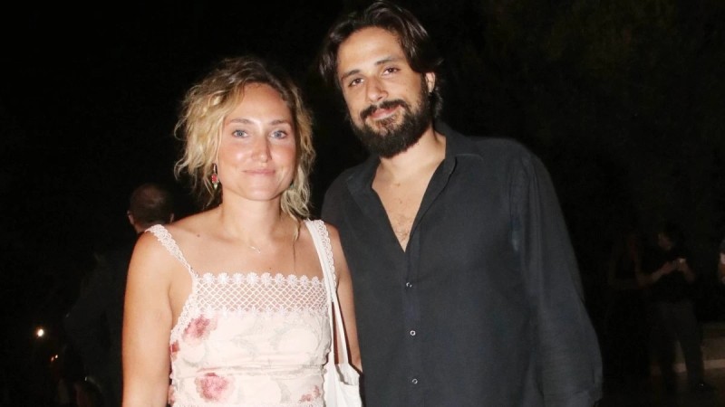 Κάνουν το επόμενο βήμα: Πασίγνωστοι ηθοποιοί παντρεύτηκαν μετά από 11 χρόνια σχέσης!