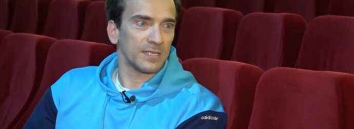 Δημήτρης Σαμόλης: Το bullying και το παράπονο για την αποδοχή από τον πατέρα του