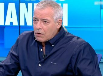 Ξέσπασε ο Νίκος Μάνεσης: «Δεν είναι είδηση εάν στην τουαλέτα είχε χρυσό ρουμπινέ, πόσο πιο χαμηλά; Πόσο απέχει ο πάτος;»