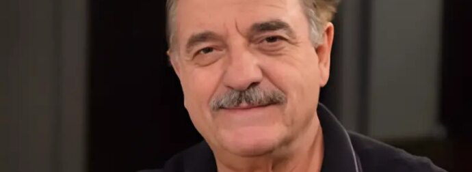 Μιχάλης Μητρούσης: «Ο Πέτρος Φιλιππίδης είναι πάρα πολύ καλός ηθοποιός – Ασφαλώς και θα συνεργαζόμουν μαζί του»
