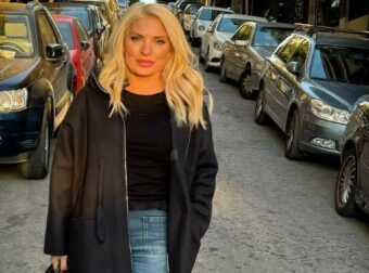 Ελένη Μενεγάκη – «Λάμπει» στο κέντρο της Αθήνας και αυτός είναι ο λόγος!
