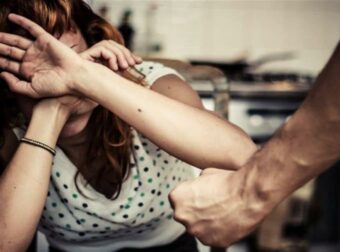 Φρίκη στην Κρήτη: «Θα σε σκοτώσω σαν τη Δώρα από το Αγρίνιο» – 45χρονος απειλεί την πρώην σύντροφό του