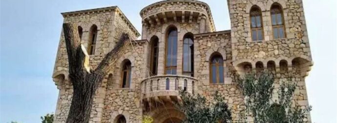 Απέρριψε τα πλούτη: Διάσημος δισεκατομμυριούχος προσφέρει όλη του την περιουσία στην Παναγία!