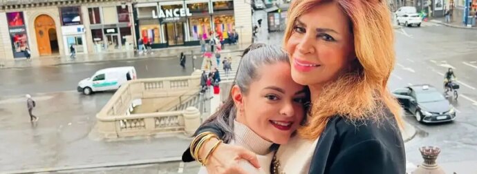 Μιμή Ντενίση: Μια μαγευτική απόδραση στο Παρίσι με την κόρη της, Μαριτίνα, 24 ετών!