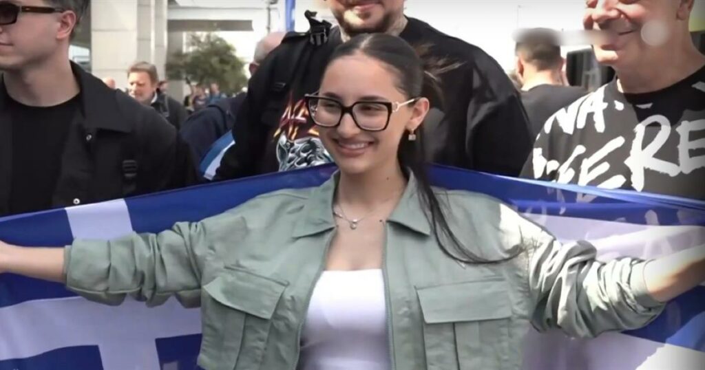 “Eurovision 2025: Η Klavdia ταξιδεύει στην Ελβετία με το γούρι της για καλή τύχη!”