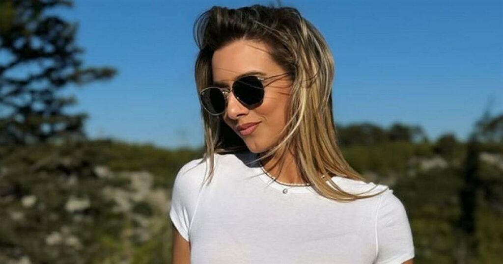 Τηλεπερσόνα επιβιώνει από τροχαίο και εμφανίζεται κανονικά στην εκπομπή της! (ΦΩΤΟ)