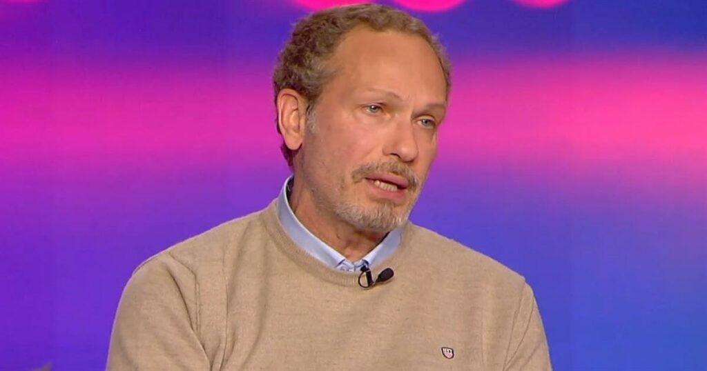 Βασίλης Κούκουρας: «Εκτιμώ το “Κωνσταντίνου & Ελένης”, αλλά οι φιλοδοξίες μου πηγαίνουν πιο πέρα».