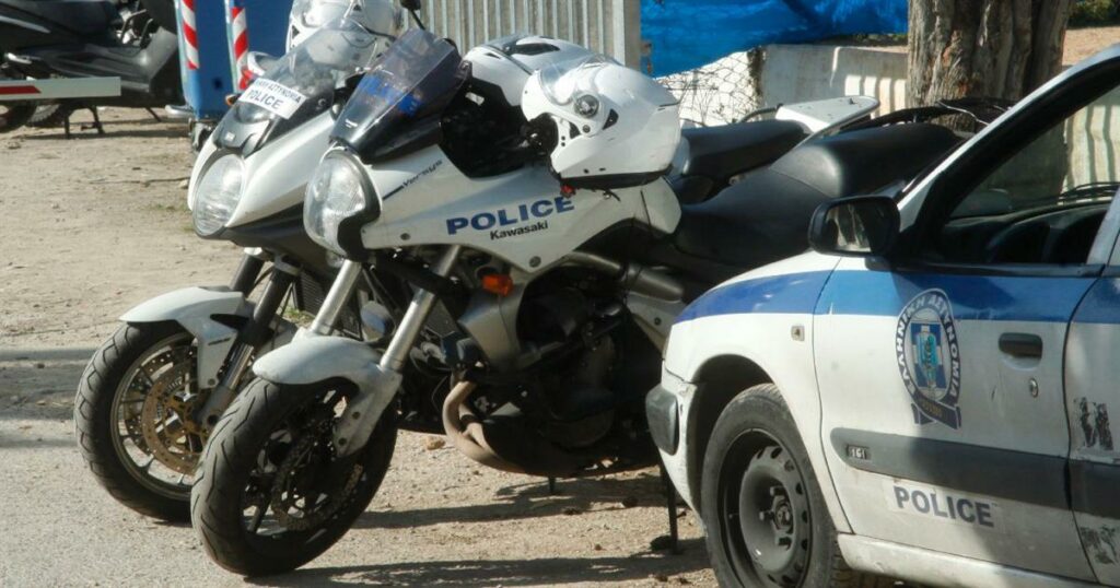 Οικογενειακή τραγωδία στην Αμφιλοχία: 95χρονος χάνει τη ζωή του μετά από επίθεση του γιου με γκλίτσα.