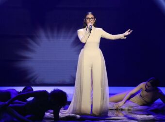 Συναρπαστική Πρώτη Εμφάνιση για την Klavdia στην Eurovision 2025 με Έκπληξη από την Παπαρίζου!