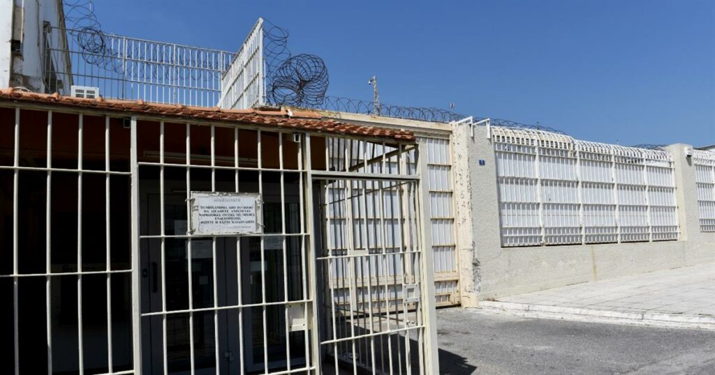 Σοκ στις φυλακές Κορυδαλλού: Αλβανός κρατούμενος παίρνει ομήρους σωφρονιστικούς υπαλλήλους!