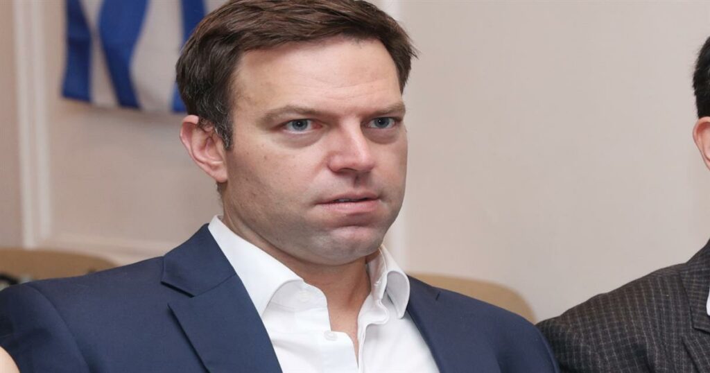 Στέφανος Κασσελάκης: Καταδίκη για παραβίαση του νόμου περί πόθεν έσχες – 30 μήνες με αναστολή και πρόστιμο 50.000 ευρώ.