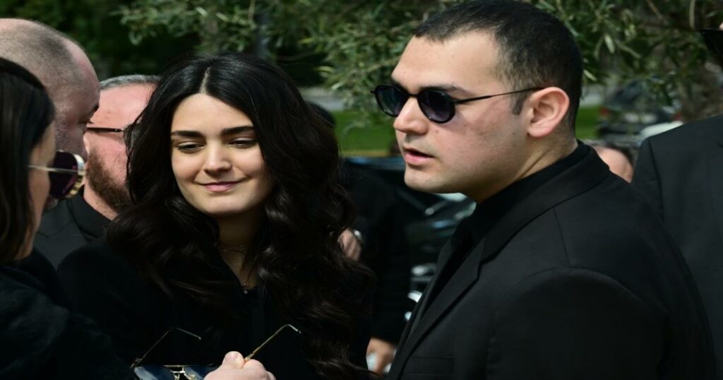 Δυναμικό μήνυμα από τα παιδιά του Αλέξη Κούγια: «Αν δεν συμμορφωθείτε…»