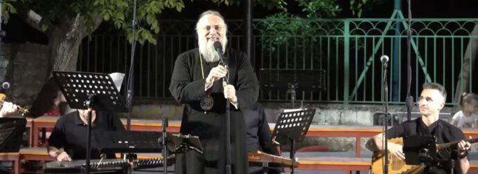 Ο Μητροπολίτης Τρίκκης Χρυσόστομος μάγεψε τα πλήθη με τη φωνή του!