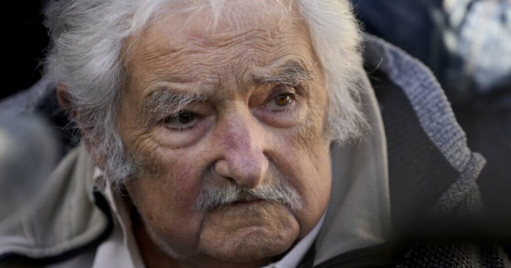 Αποχαιρετισμός στον Χοσέ Μουχίκα, τον πιο ταπεινό πρόεδρο του κόσμου – Ένας ζωής αφιερωμένη στους αγώνες και το λαό.