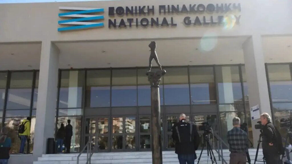 Τα έργα τέχνης του Χριστόφορου Κατσαδιώτη επιστρέφουν θριαμβευτικά στην Εθνική Πινακοθήκη μετά τον βανδαλισμό από βουλευτή!