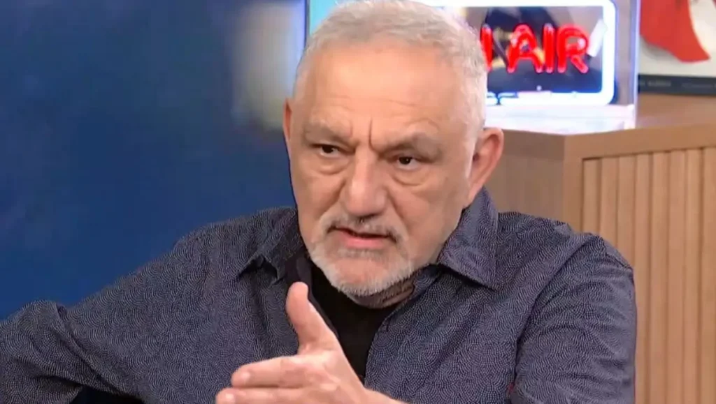 Νίκος Πορτοκάλογλου: Καταιγιστικός για την τραπ μουσική – «Νομιμοποιούνται πρωτόγνωρες καταστάσεις για πρώτη φορά».