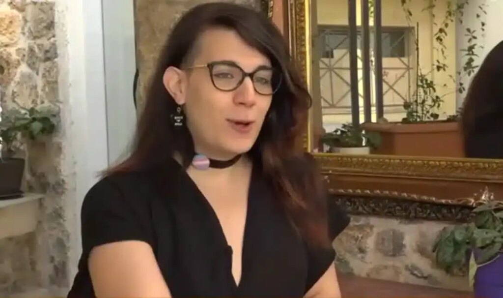 Ιστορική Εκλογή: Η Πρώτη Διεμφυλική Γυναίκα στο Τιμόνι Ελληνικού Κόμματος!