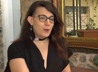 Ιστορική Εκλογή: Η Πρώτη Διεμφυλική Γυναίκα στο Τιμόνι Ελληνικού Κόμματος!