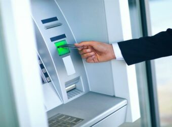 Προσοχή στη Λιβανέζικη Απάτη: Η καλοκαιρινή παγίδα που αδειάζει τις κάρτες ATM – Δείτε πώς να προστατεύσετε τα χρήματά σας!
