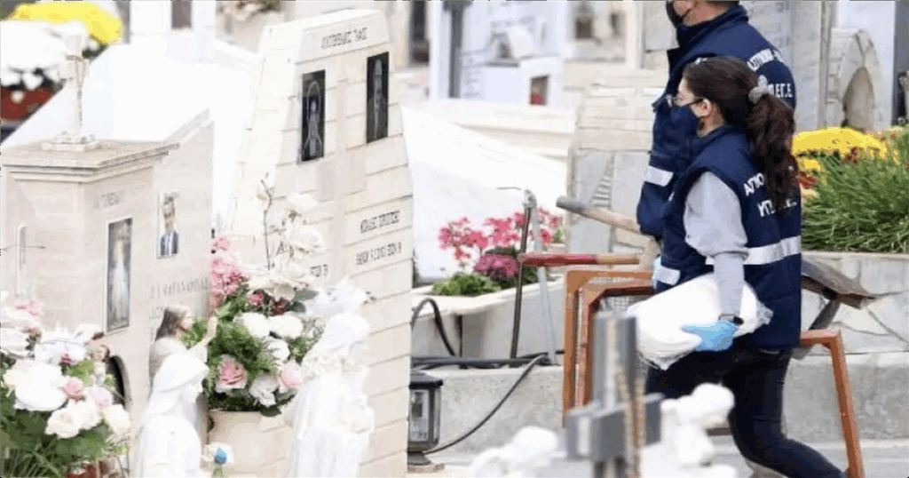 Σοκαριστικό επεισόδιο σε νεκροταφείο: Πατέρας και γιος επιτέθηκαν σε υπάλληλο κατά την εκταφή, οδηγώντας τον στο νοσοκομείο.