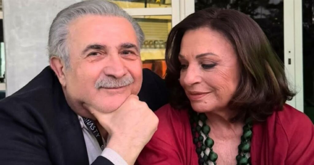Λάκης Λαζόπουλος για τη συνάντηση Χαρούλας Αλεξίου και ΛΕΞ: «Από τα σκοτεινά παρασκήνια, είδα το λαμπρό φως τους».