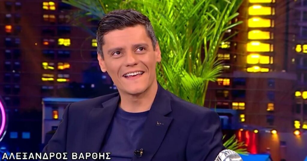 Βάρθης: «Κοντά στα δάκρυα» – Συγκινήθηκε στο The 2night Show με το μήνυμα του γιου του.