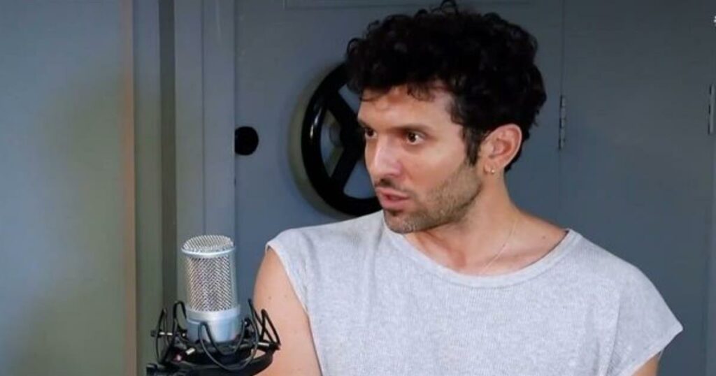 Μοθωναίος: «Η εμπειρία μου με sober dating και η δύσκολη επιστροφή σε πρώην που πλήγωσε…»
