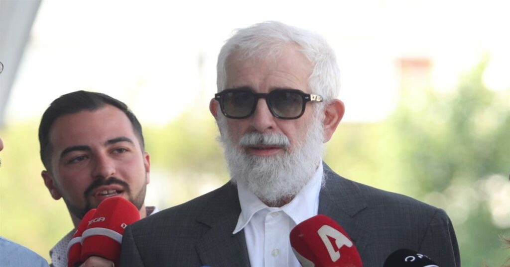 Καταγγελία κατά Πέτρου Φιλιππίδη: Αποκαλυπτική περιγραφή βιασμού στο αυτοκίνητο – «Επικεντρώθηκε σε στοματική πράξη, αλλά εγώ “ολοκλήρωσα” μόνος»
